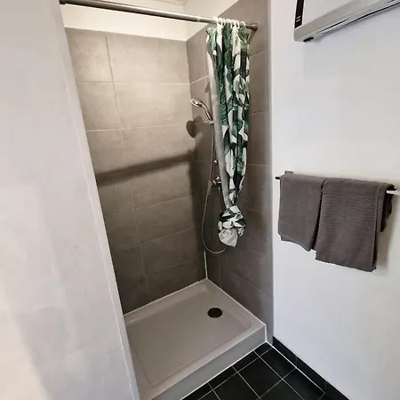 Апартаменты Gregbnb - T2 36m2 - Climatise - Wifi Fibre